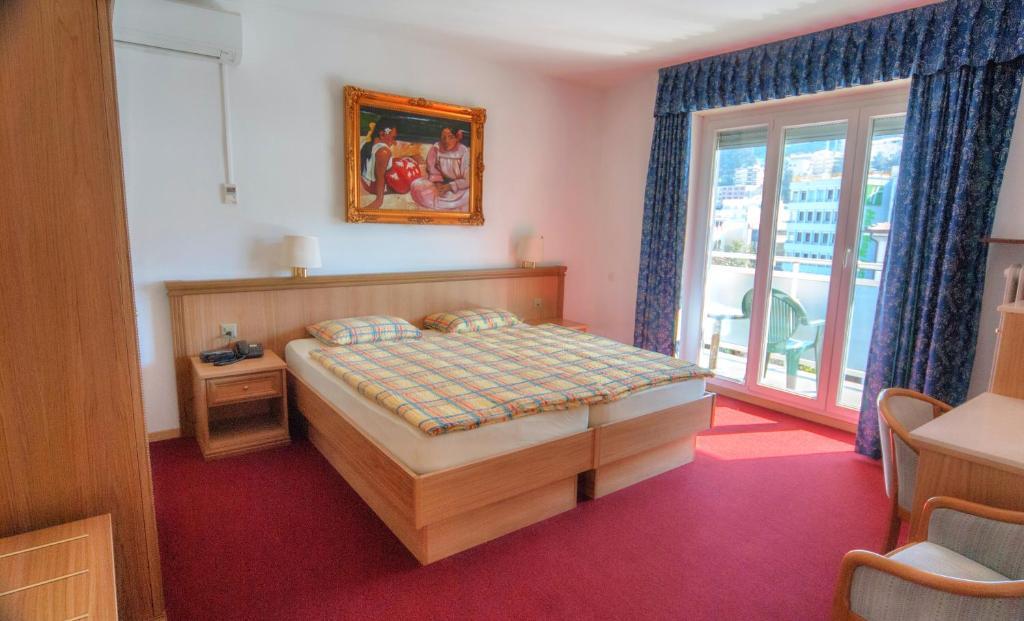Hotel Dischma - Free Bus And Train Ticket Paradiso Room photo